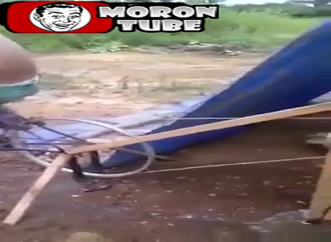 Video :This young man created his own washing machine because he didn't have one
